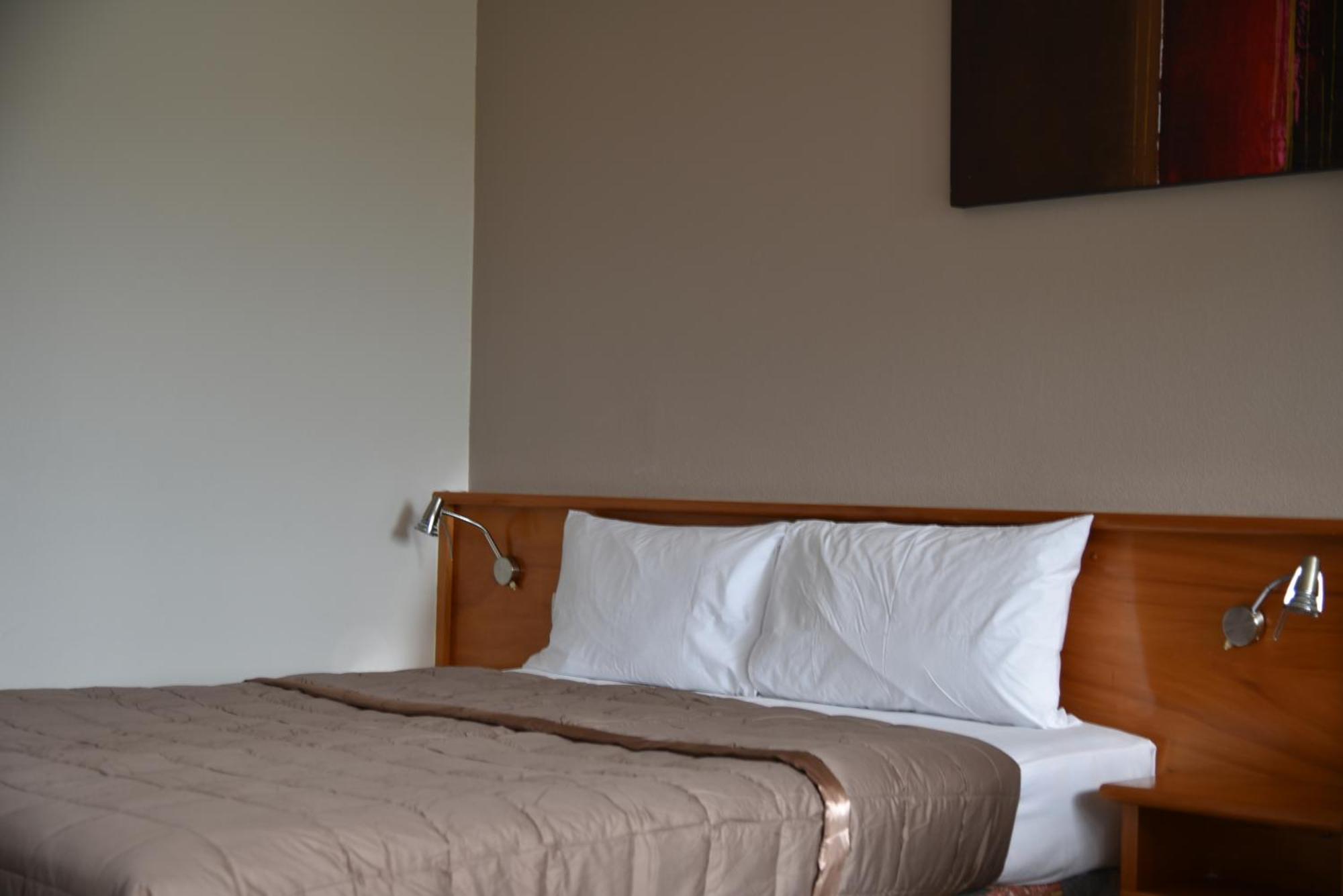 Aotea Lodge โพริรัว ภายนอก รูปภาพ