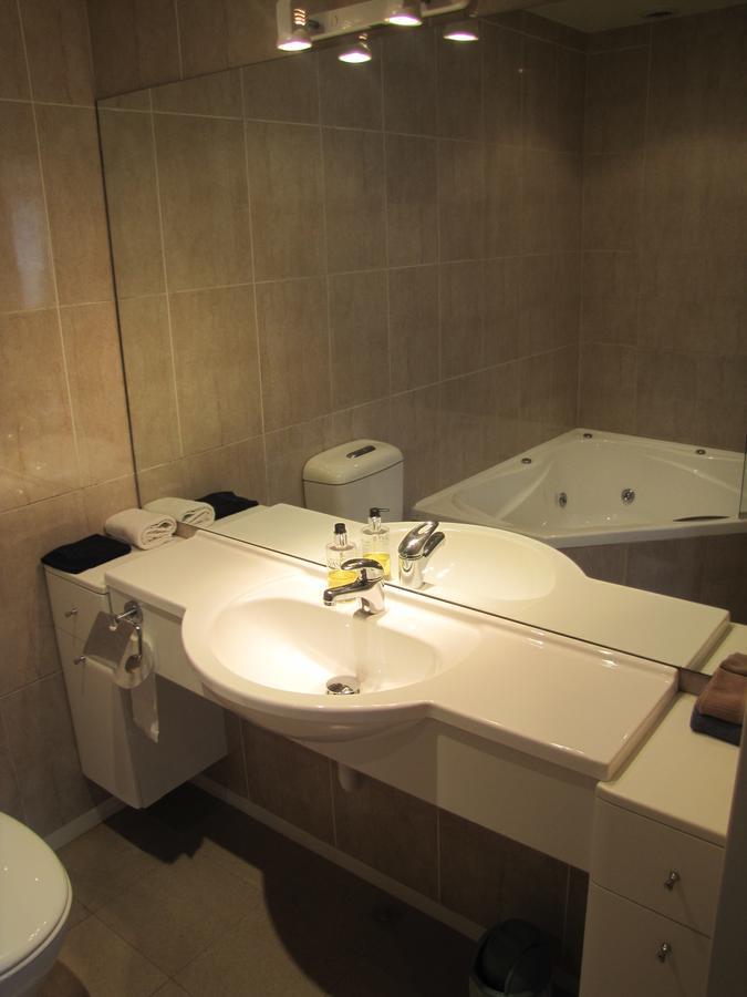 Aotea Lodge โพริรัว ภายนอก รูปภาพ